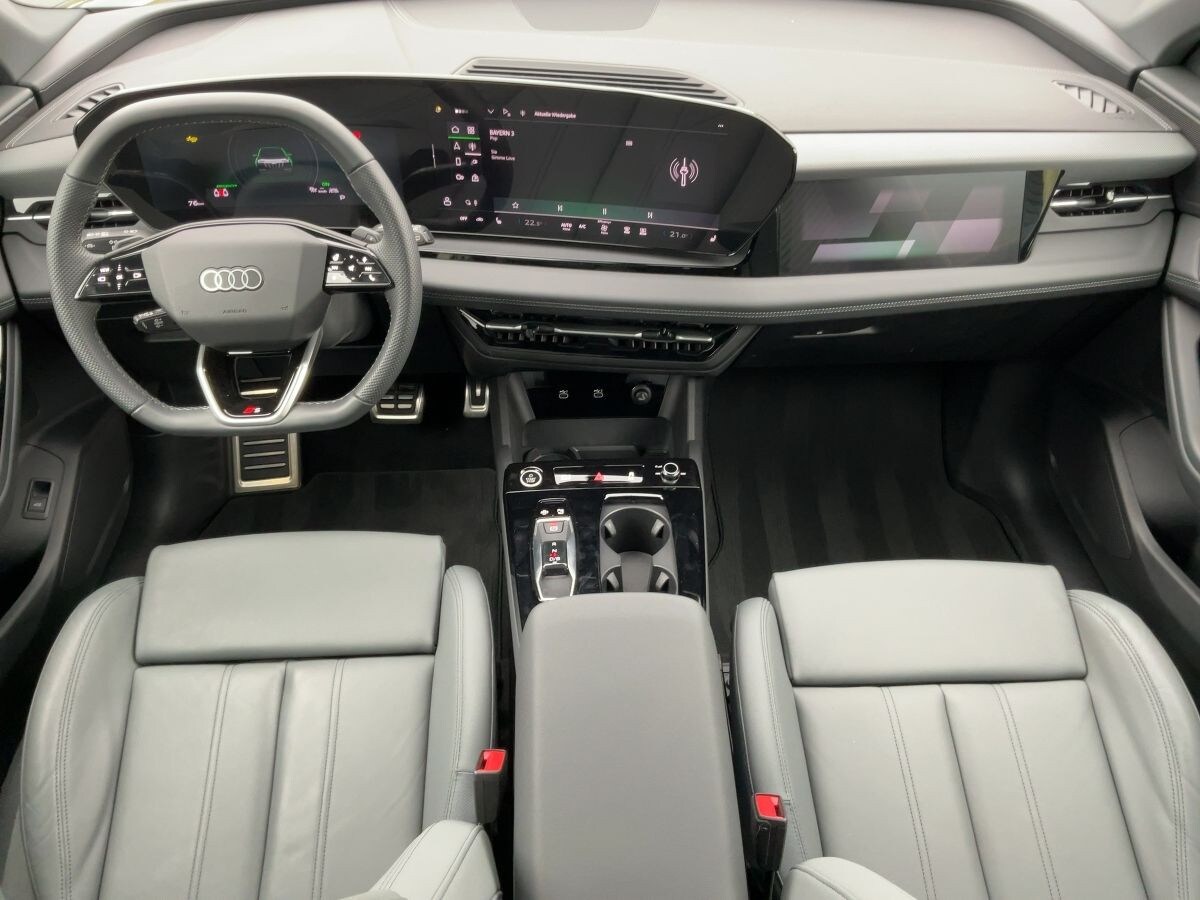 Image about Audi Q6 SUV e-tron e-tron quattro