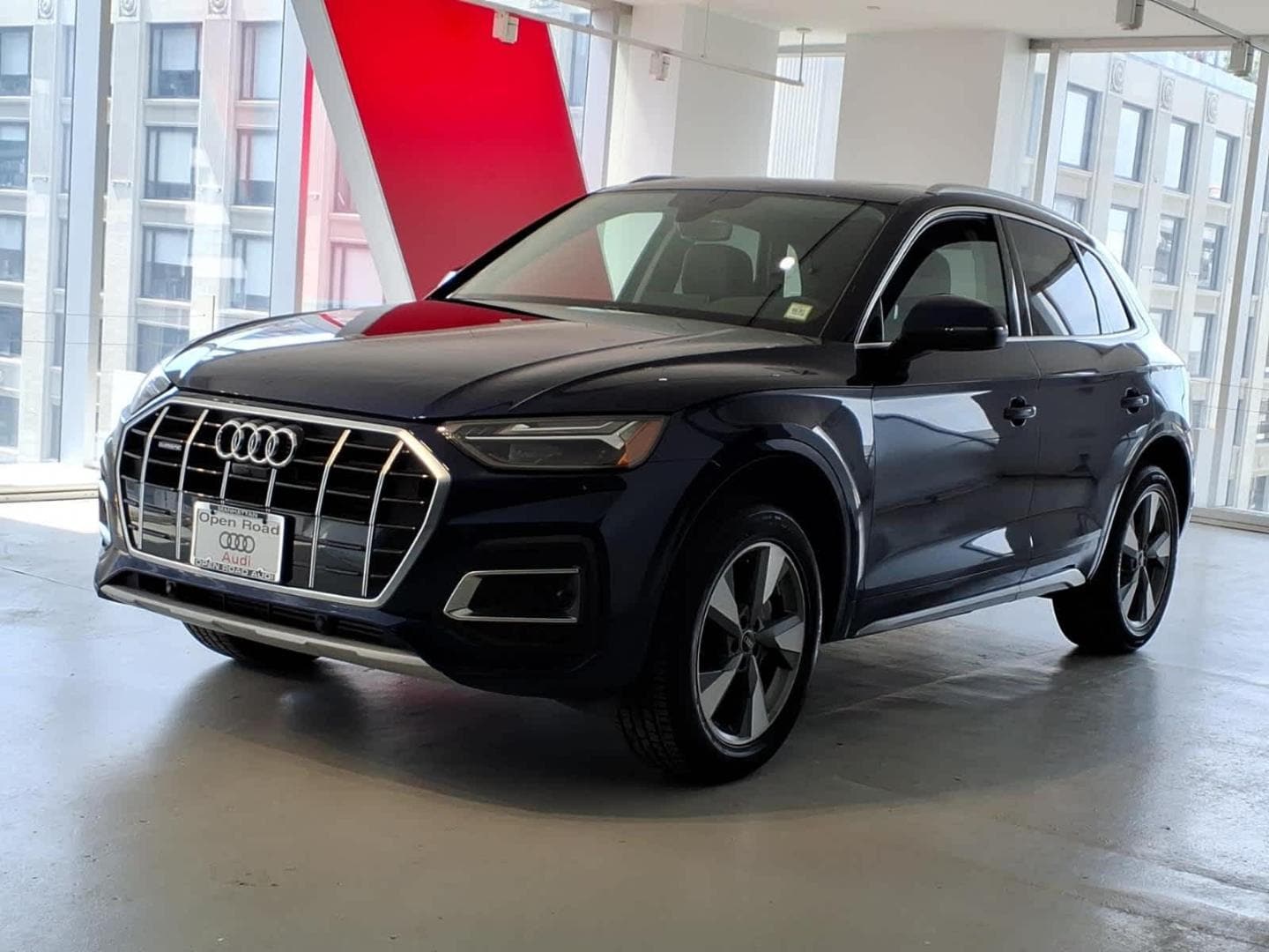 2025 Audi Q5 40 Premium Plus quattro's photo
