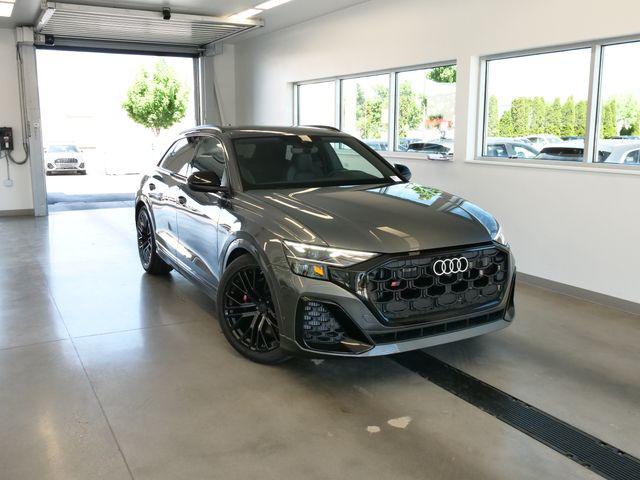 2026 Audi SQ8 Premium Plus quattro's photo