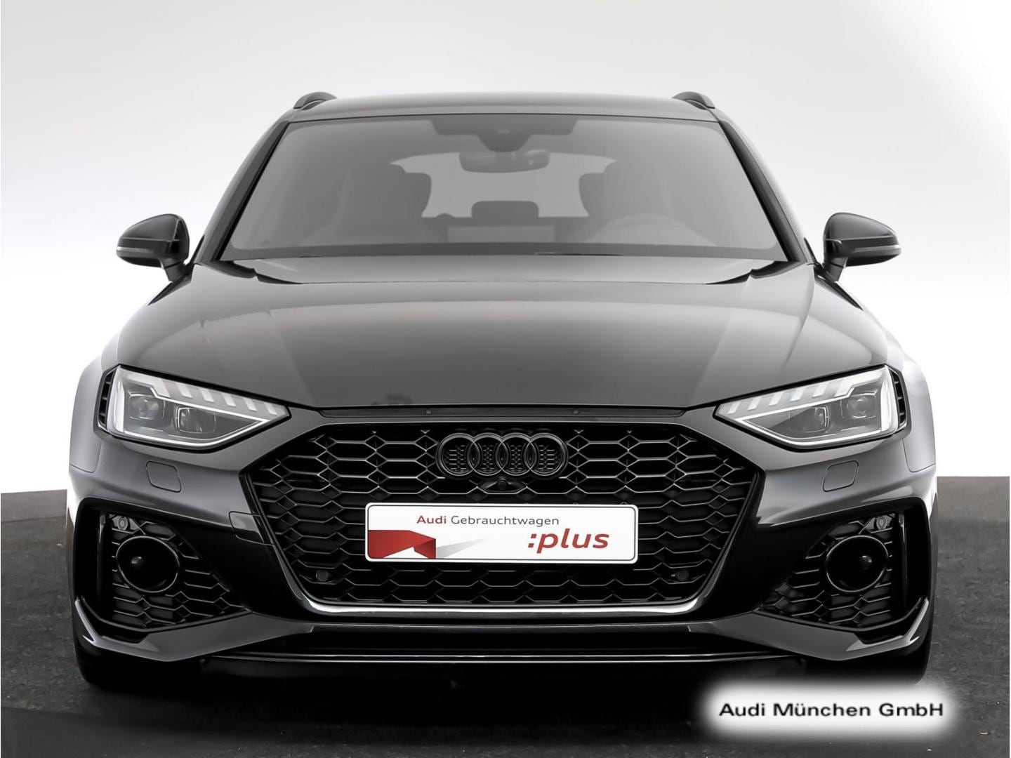 Bild über Audi RS 4 Avant TFSI quattro tiptronic - für weitere Informationen kontaktieren Sie den Audi Partner
