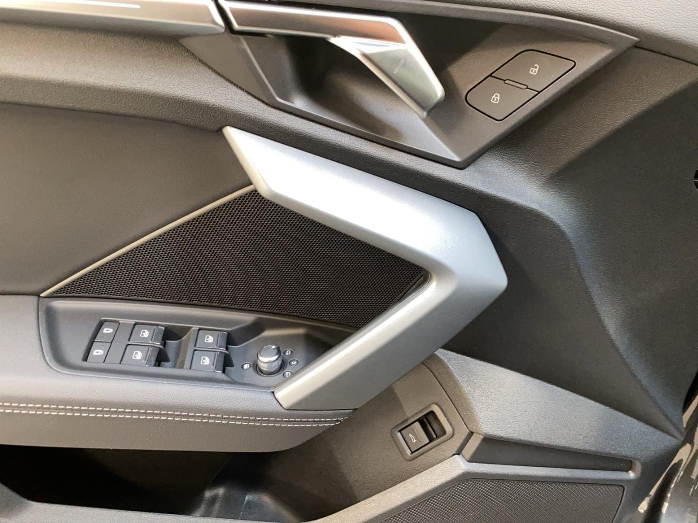 Bild über Audi A3 Sportback TFSI 110 kW S tronic - für weitere Informationen kontaktieren Sie den Audi Partner