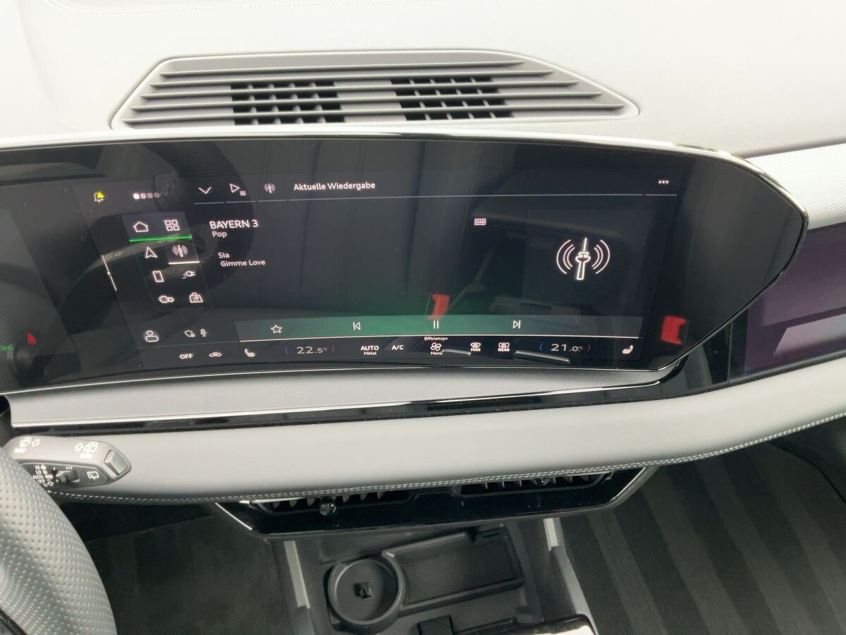 Image about Audi Q6 SUV e-tron e-tron quattro
