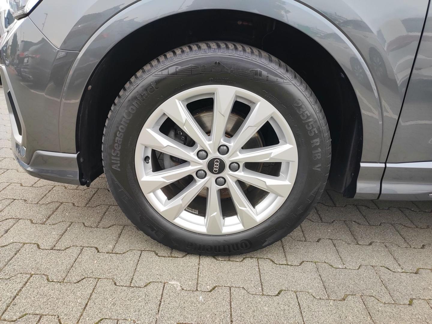 Image about Audi Q3 35 TFSI S tronic