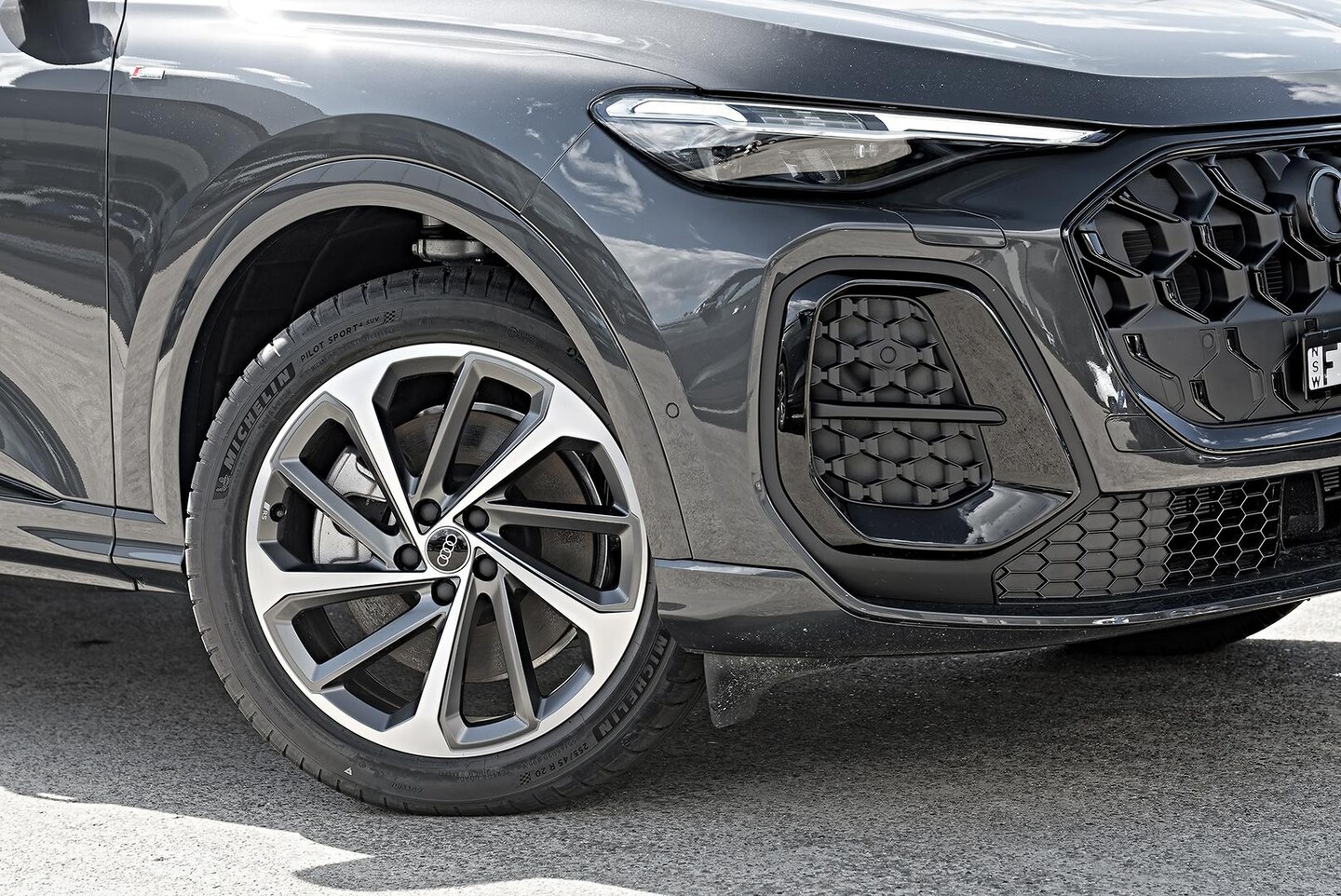 Image about Audi Q5 SUV TDI quattro 150 kW sport