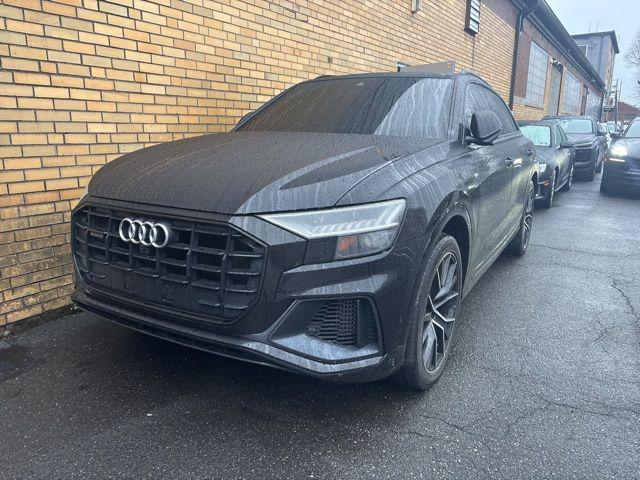 2019 Audi Q8 Premium Plus