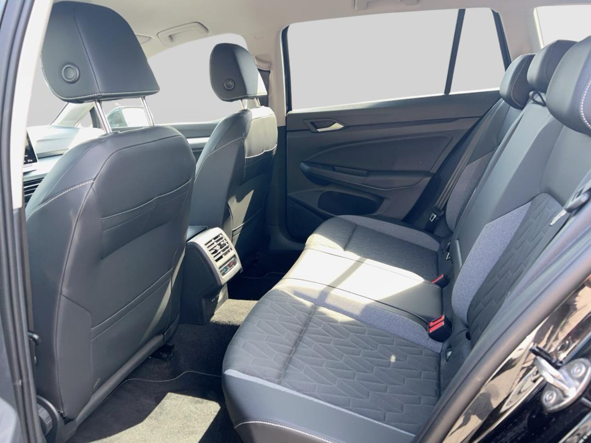 Volkswagen Golf Variant Life