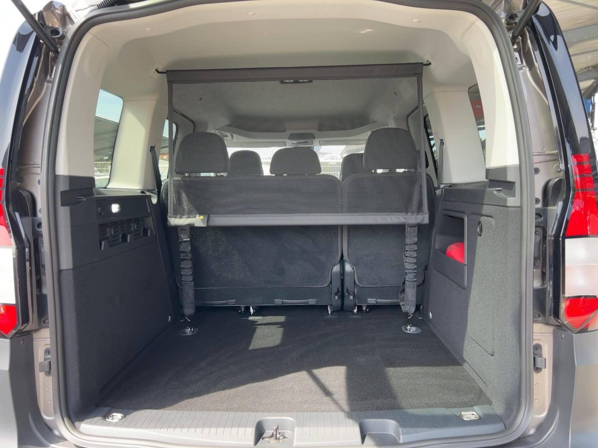 Volkswagen Caddy Basis-Modell