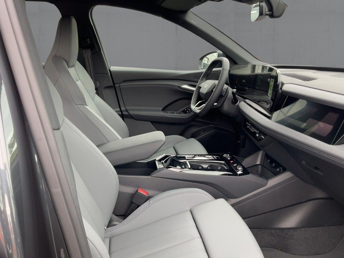 Image about Audi Q6 SUV e-tron e-tron quattro