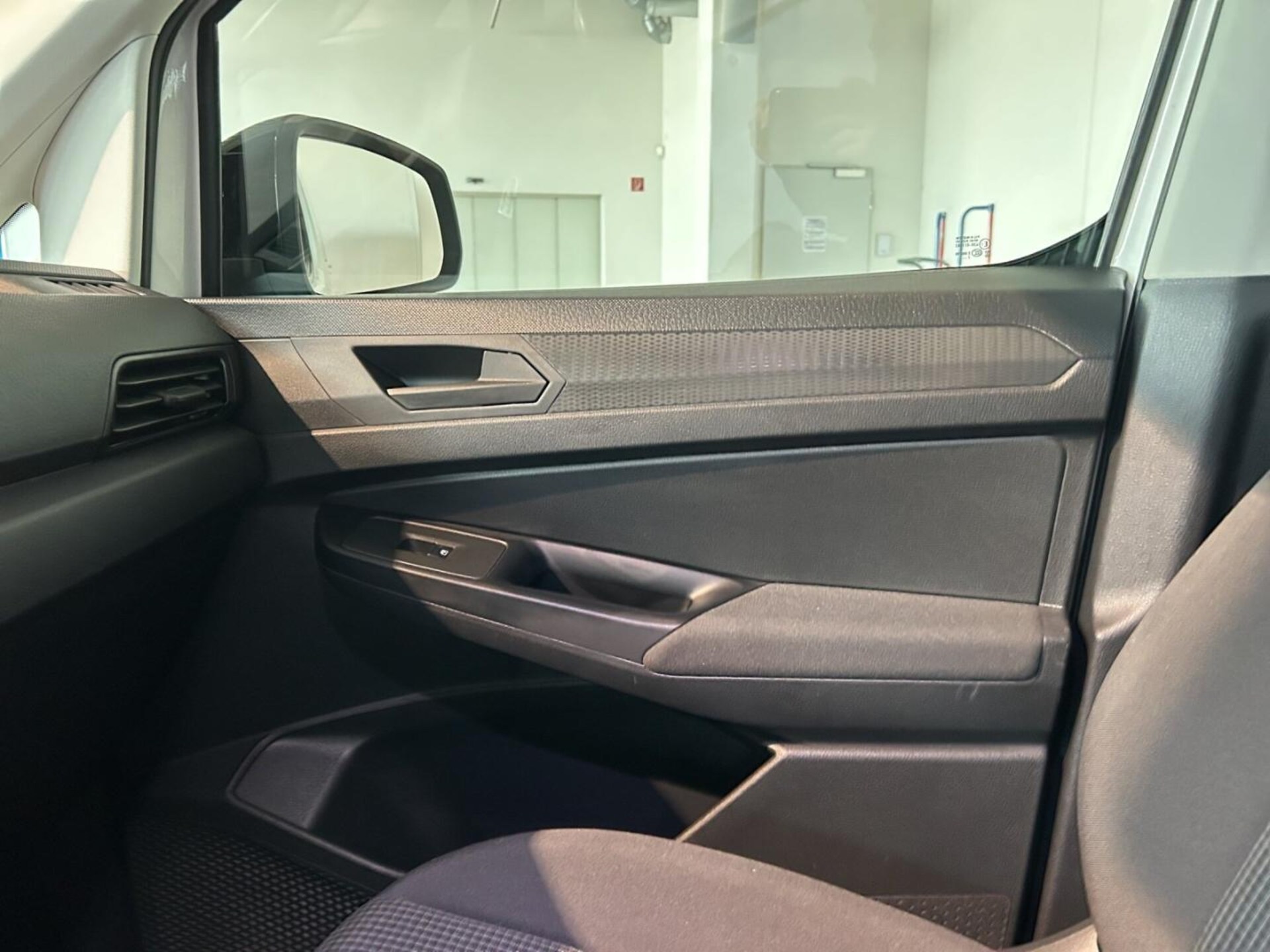 Volkswagen Caddy Basis-Modell