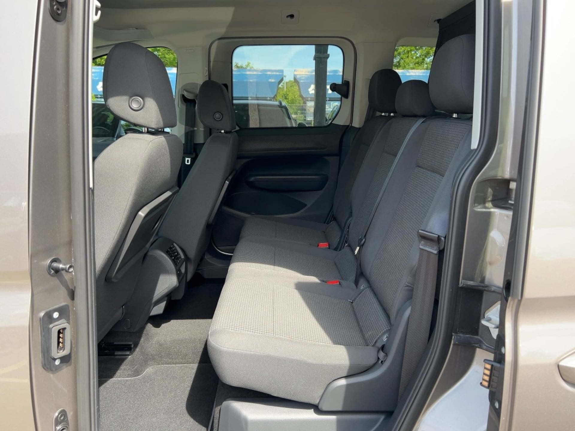 Volkswagen Caddy Basis-Modell