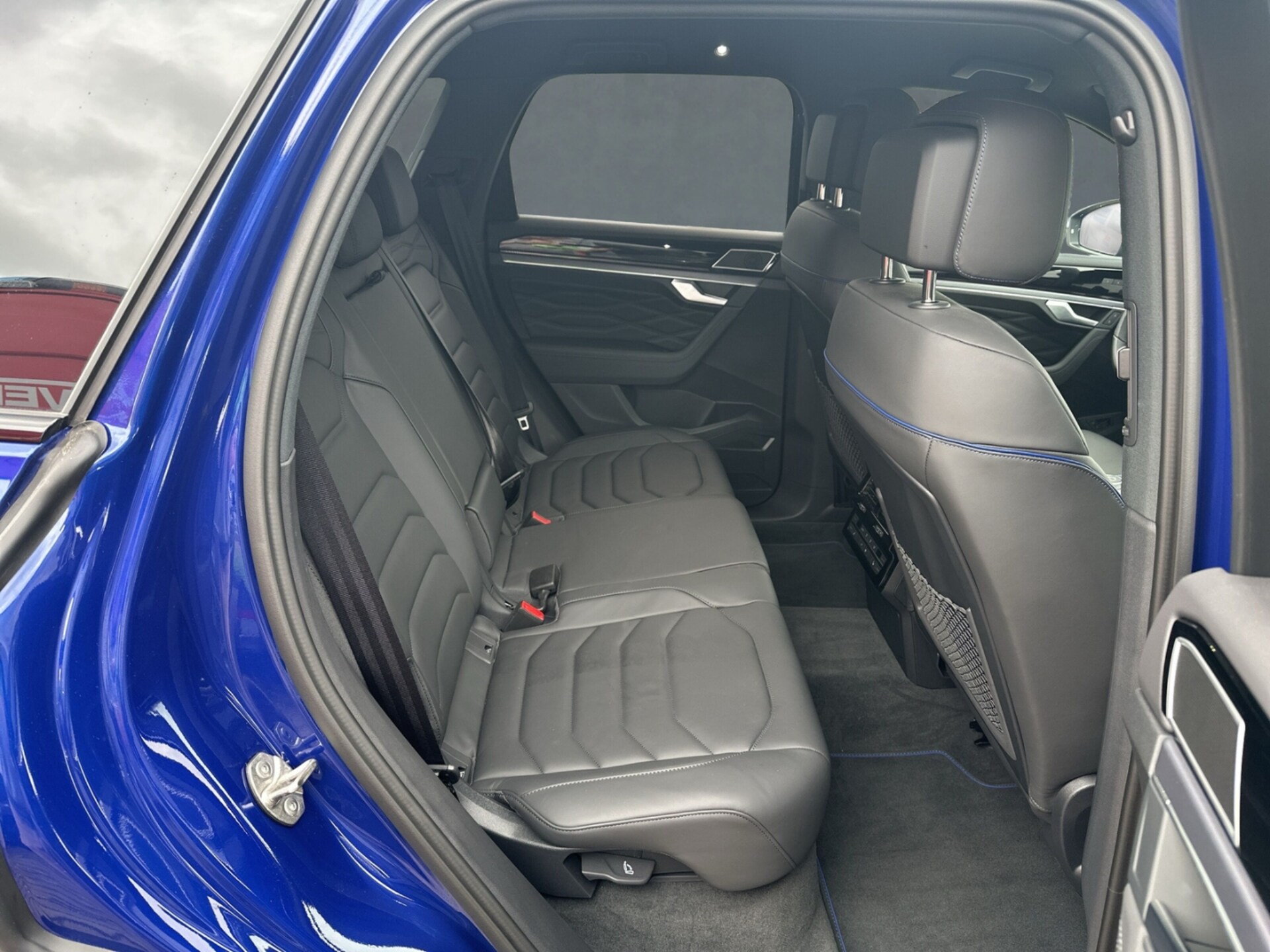 Volkswagen Touareg R