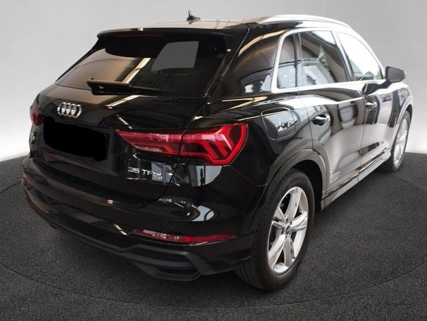 Bild über Audi Q3 S line 35 TFSI S tronic - für weitere Informationen kontaktieren Sie den Audi Partner