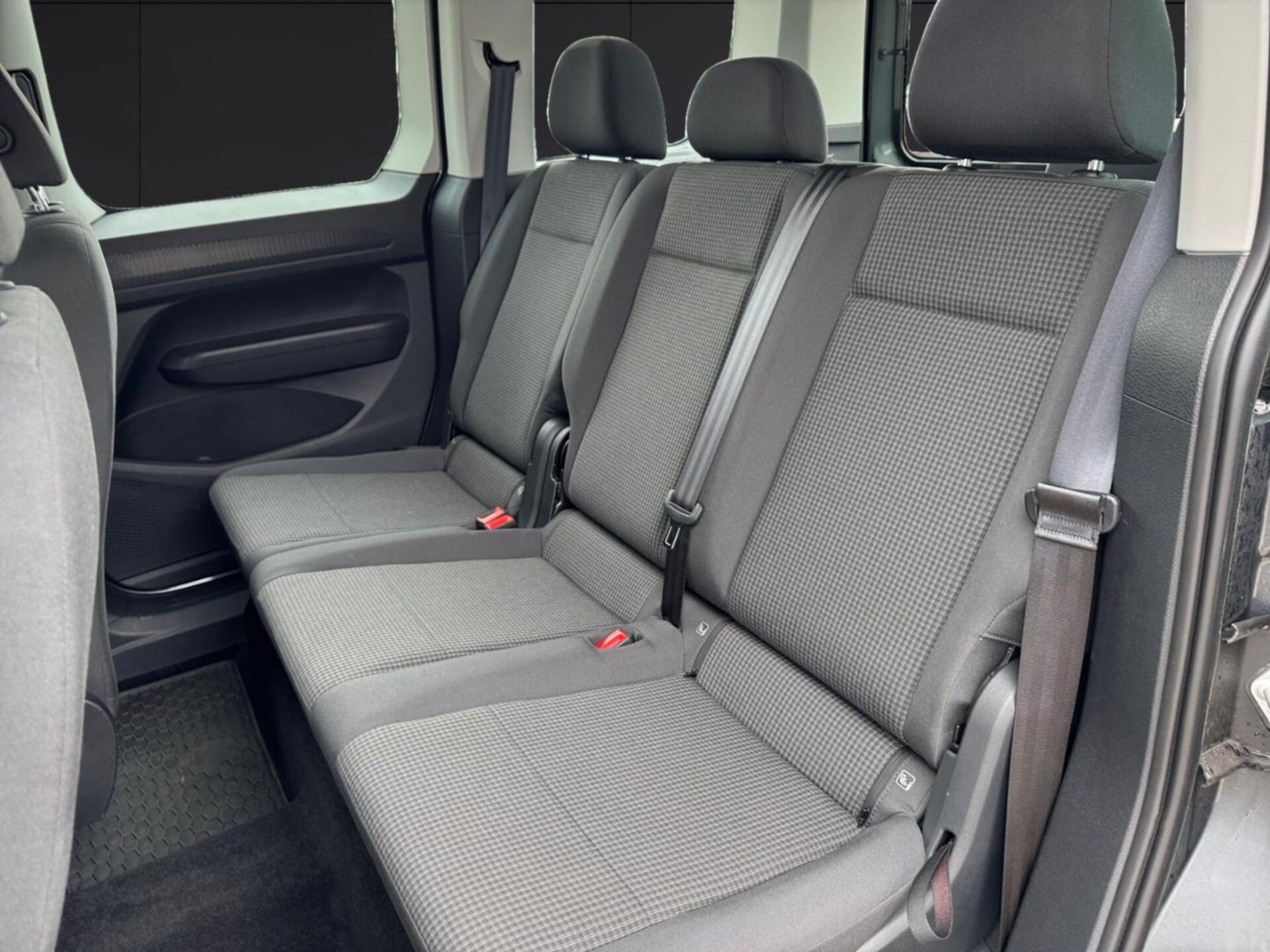 Volkswagen Caddy Basis-Modell