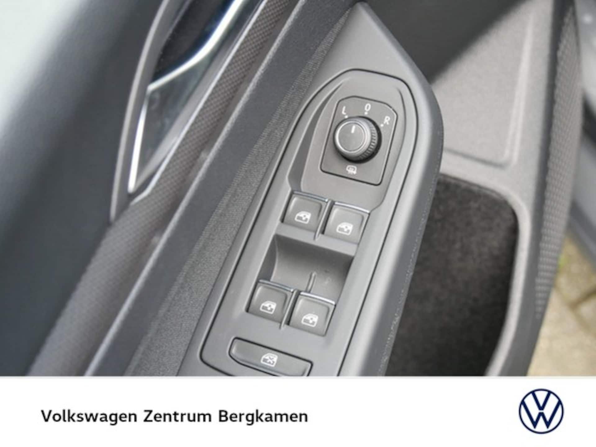 Volkswagen Golf Active
