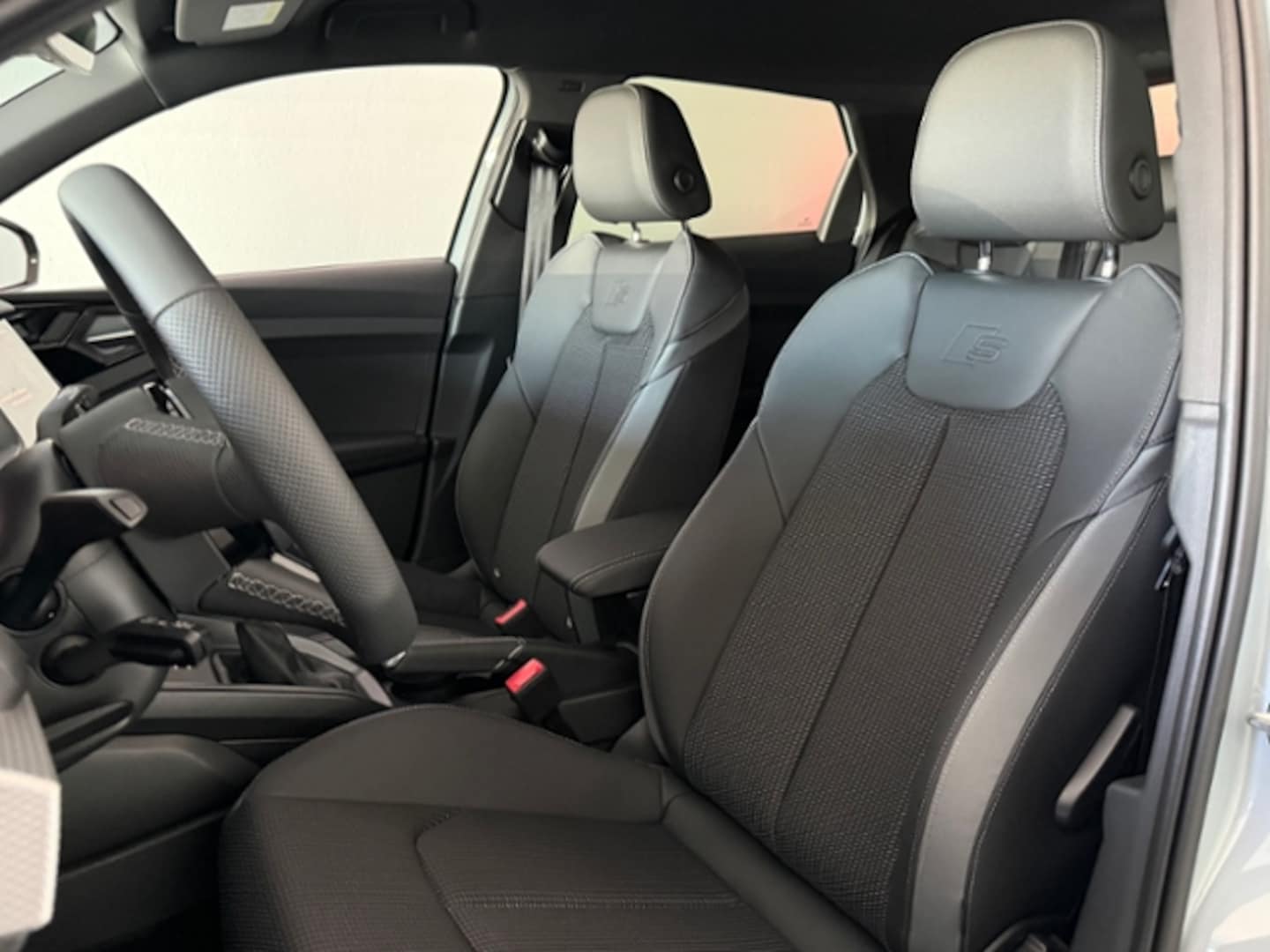 Bild über Audi A1 Sportback S line 25 TFSI Schaltgetriebe - für weitere Informationen kontaktieren Sie den Audi Partner