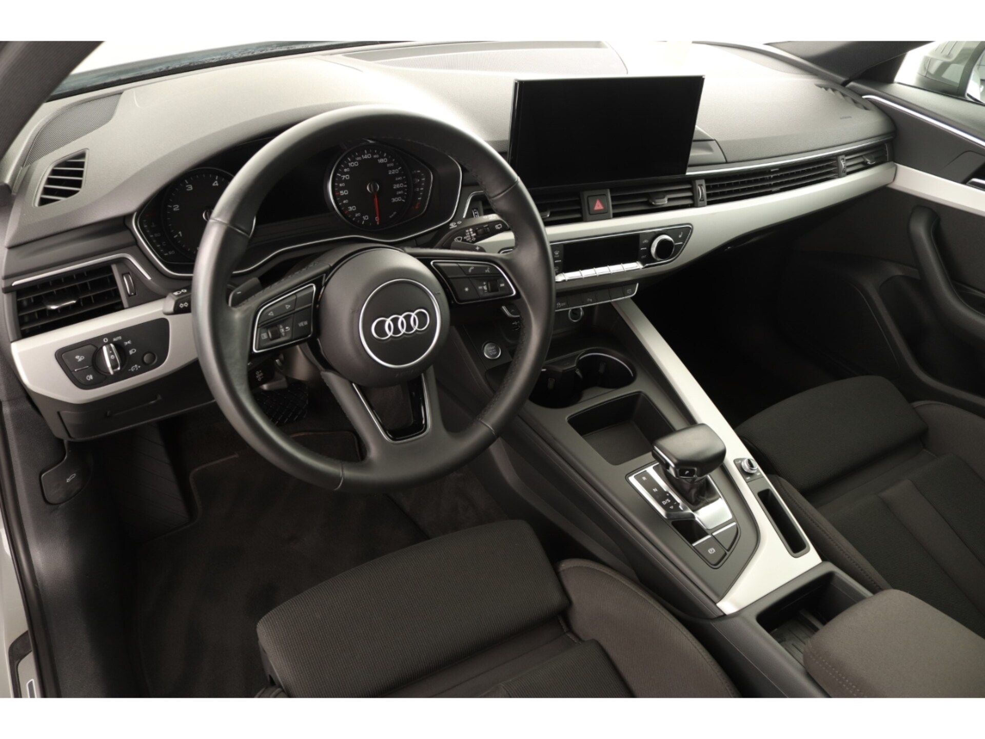 Audi A4 Avant S line