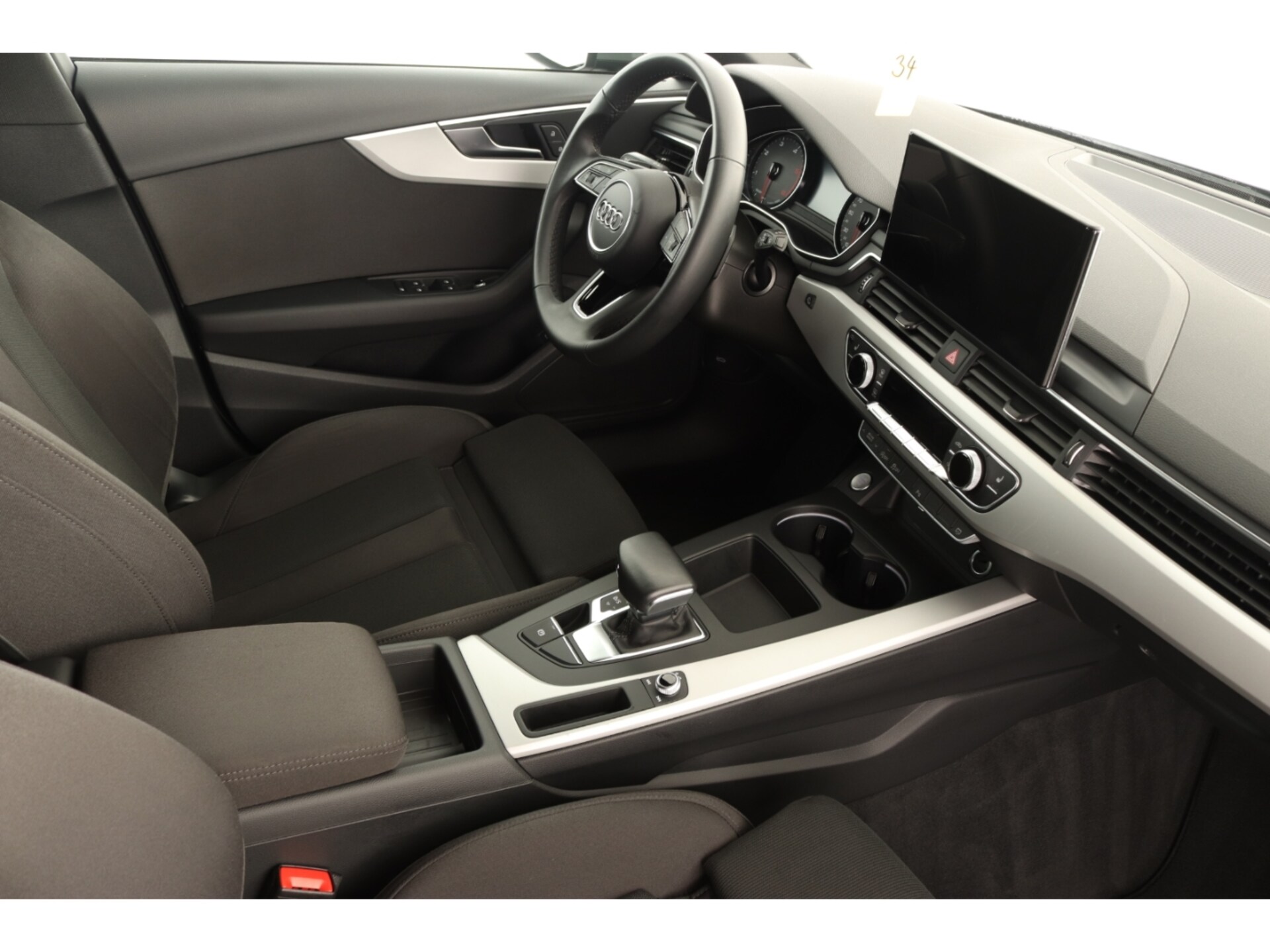 Audi A4 Avant S line