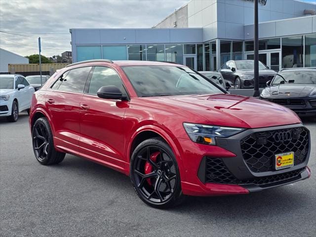 2025 Audi RS Q8 Base