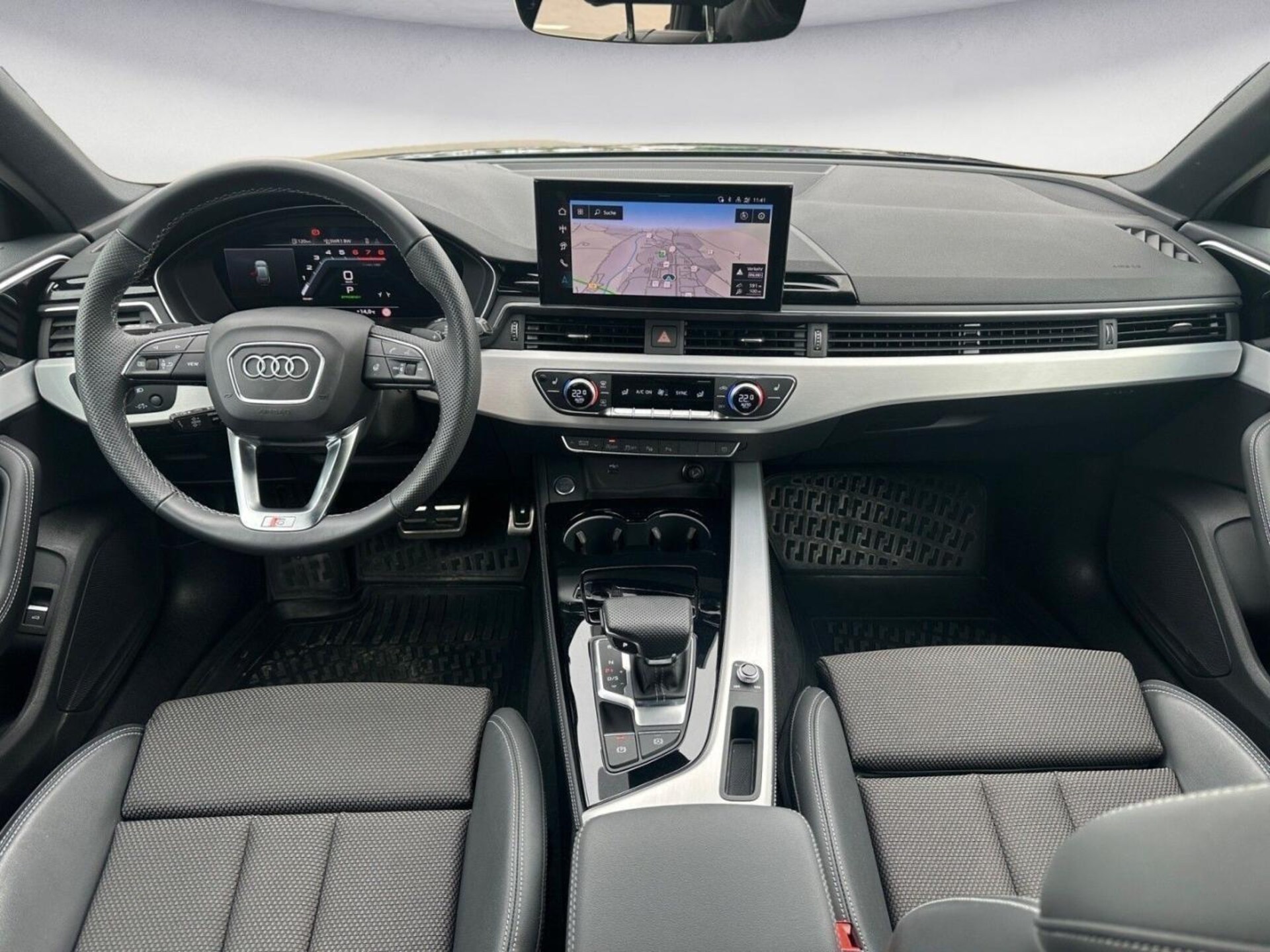 Audi A4 Avant S line