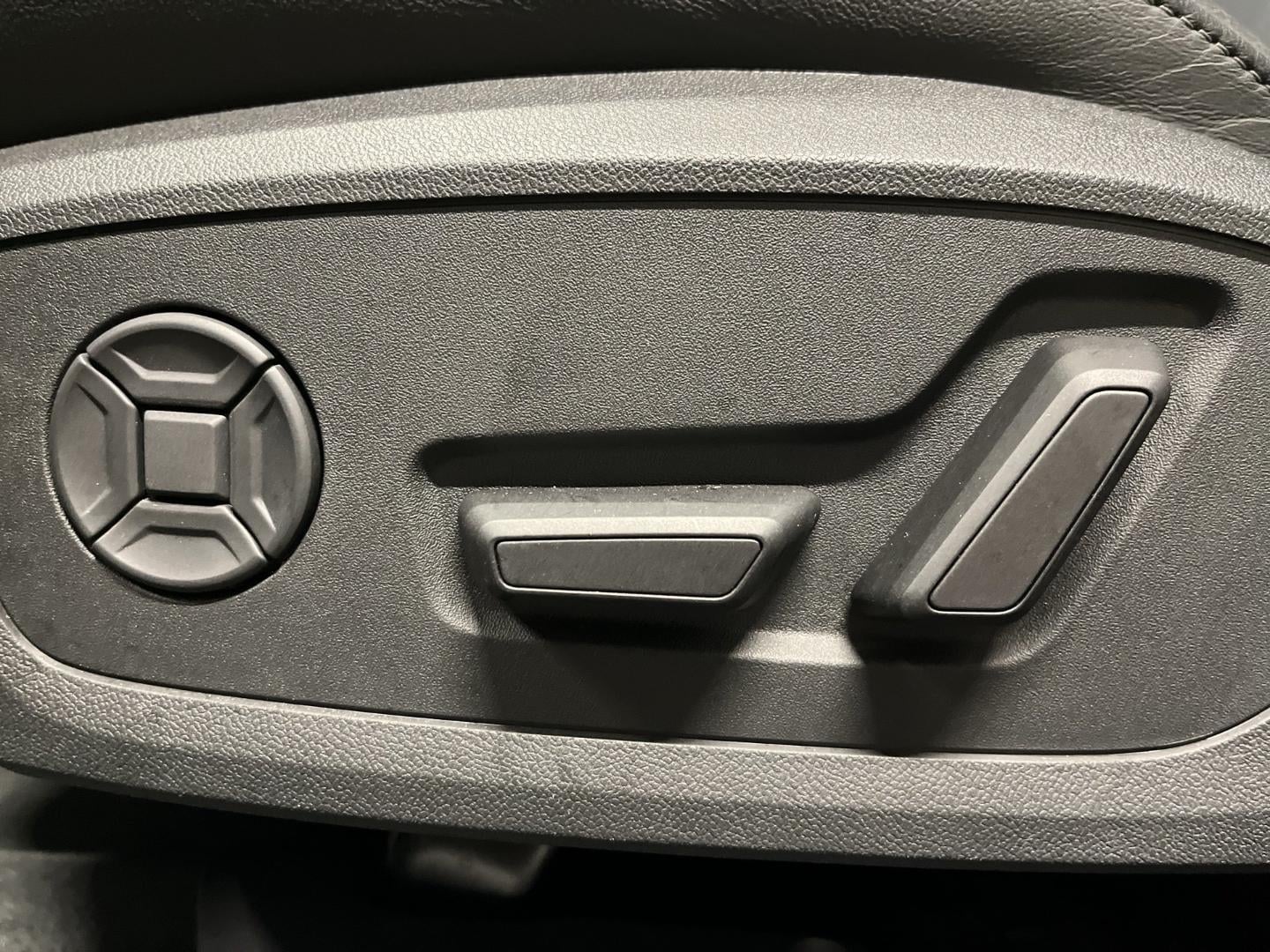 Bild über Audi A6 Avant TFSI quattro 270 kW S tronic - für weitere Informationen kontaktieren Sie den Audi Partner