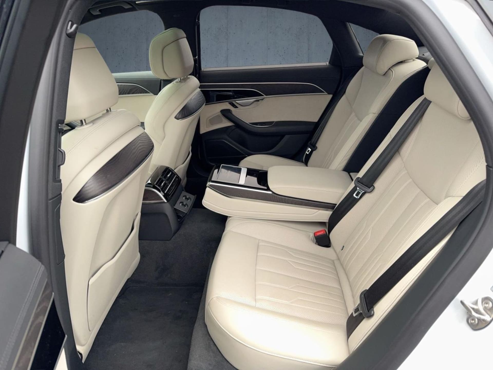 Audi A8 TFSI e
