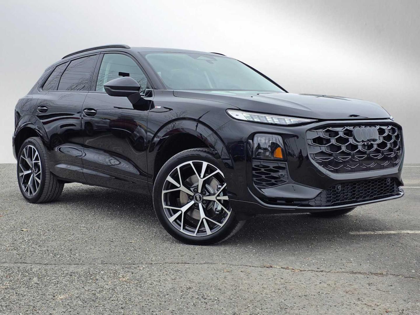 2026 Audi Q3 S line quattro's photo