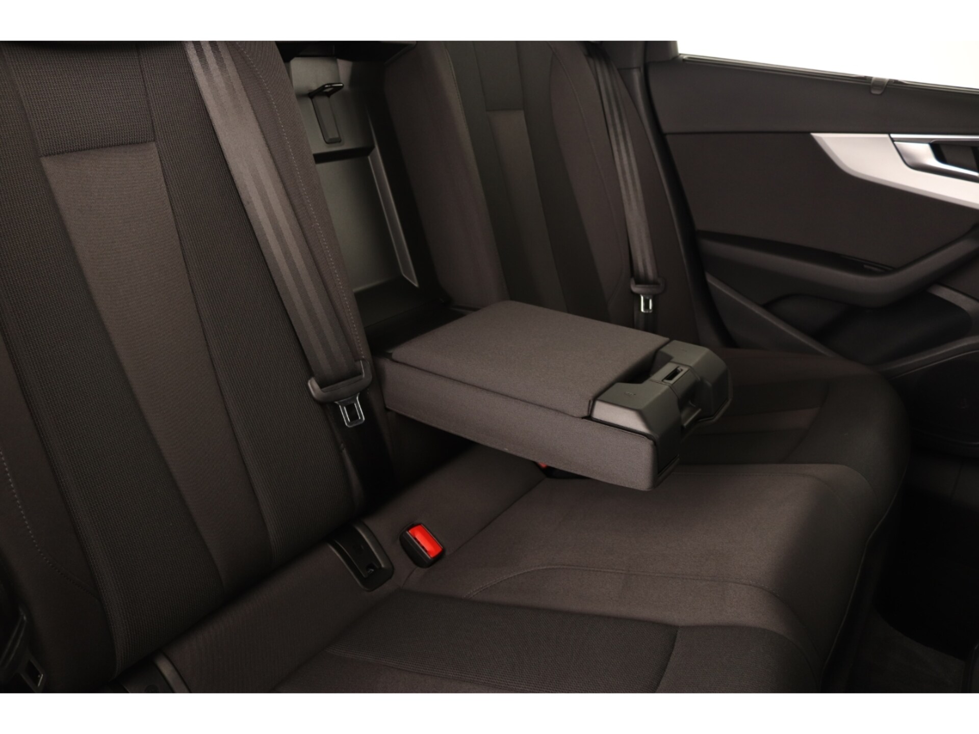 Audi A4 Avant S line