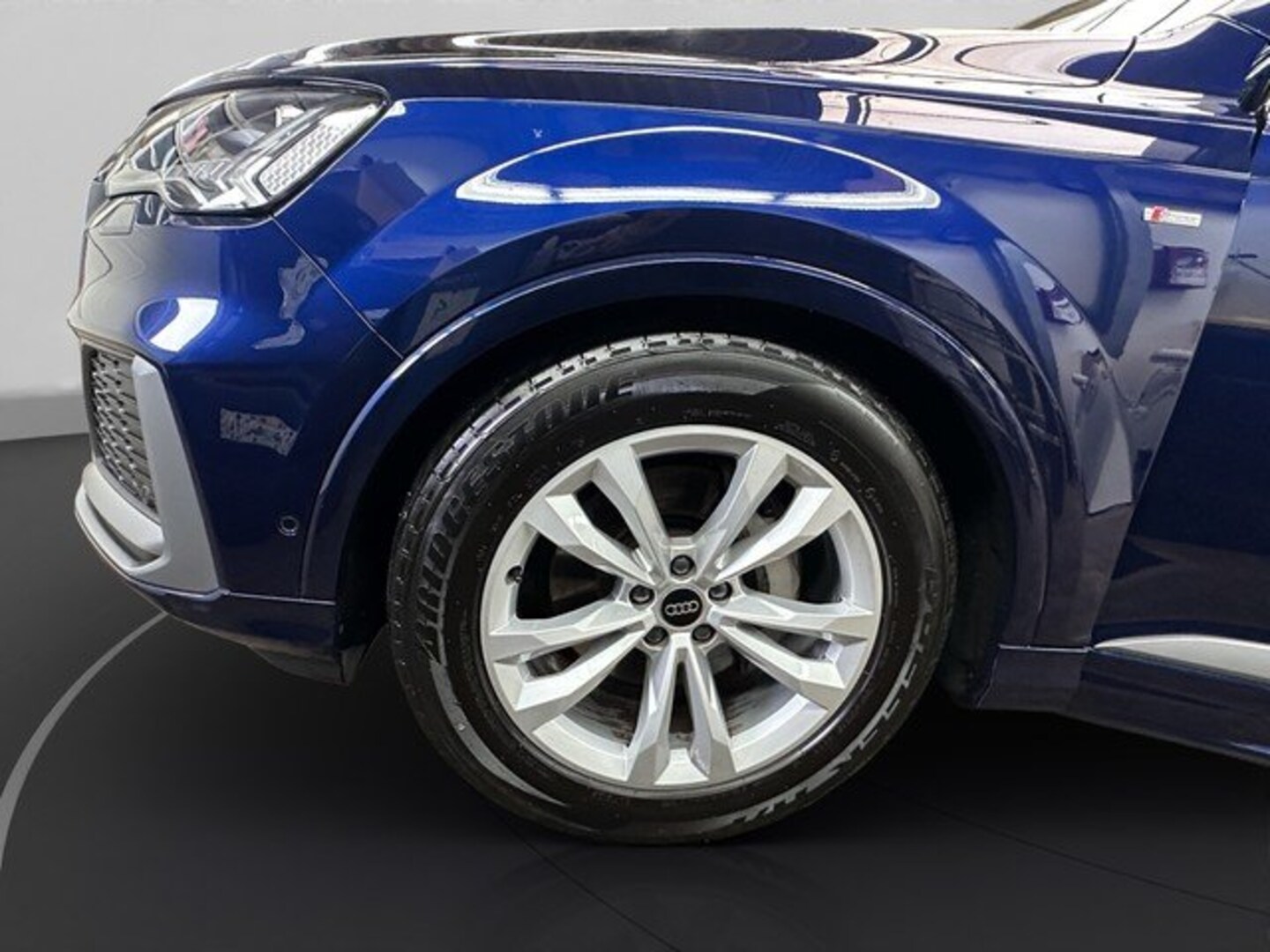 Bild über Audi Q7 competition plus 50 TDI quattro tiptronic - für weitere Informationen kontaktieren Sie den Audi Partner