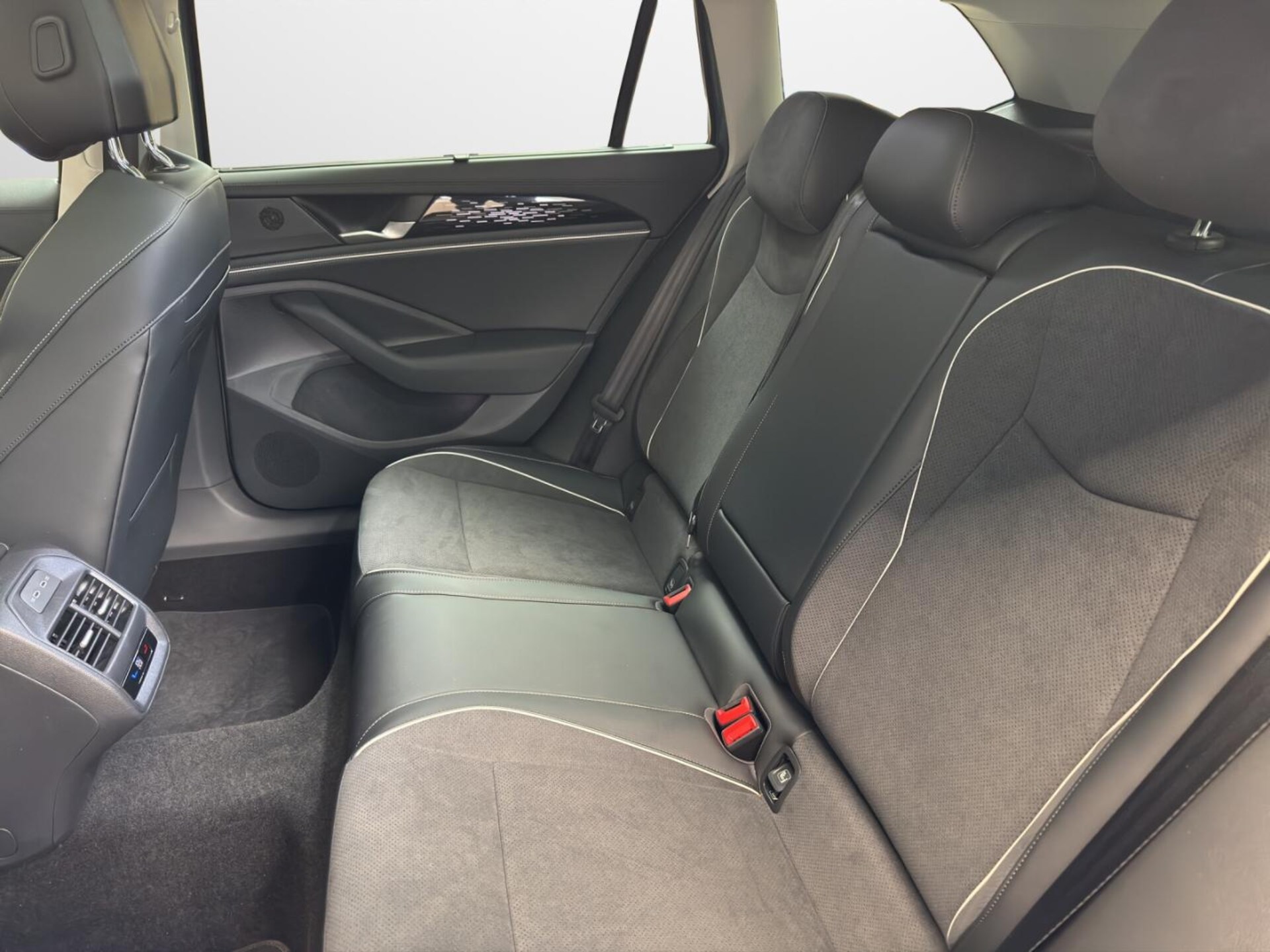 Volkswagen Passat Elegance
