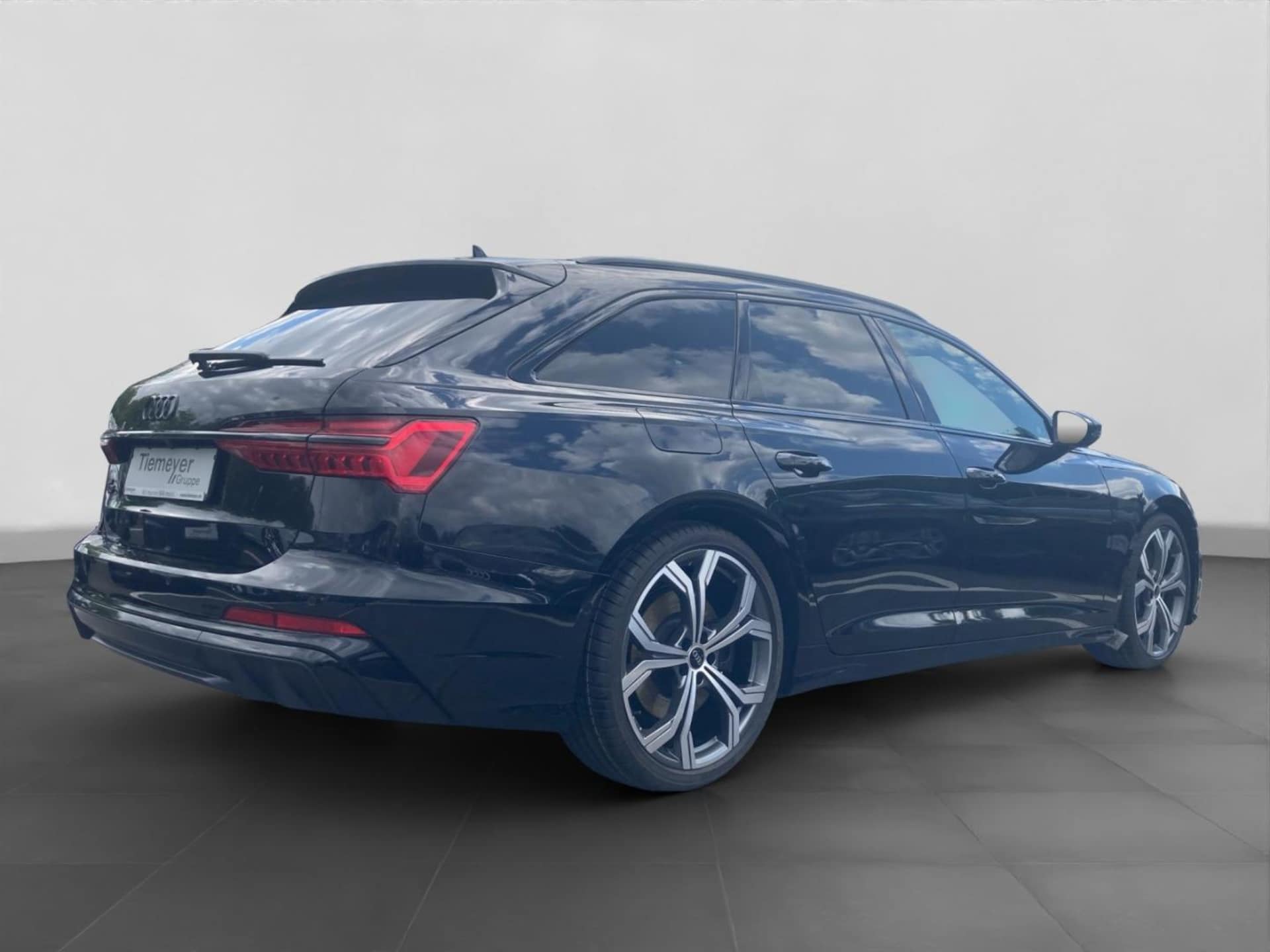 Audi S6 Avant