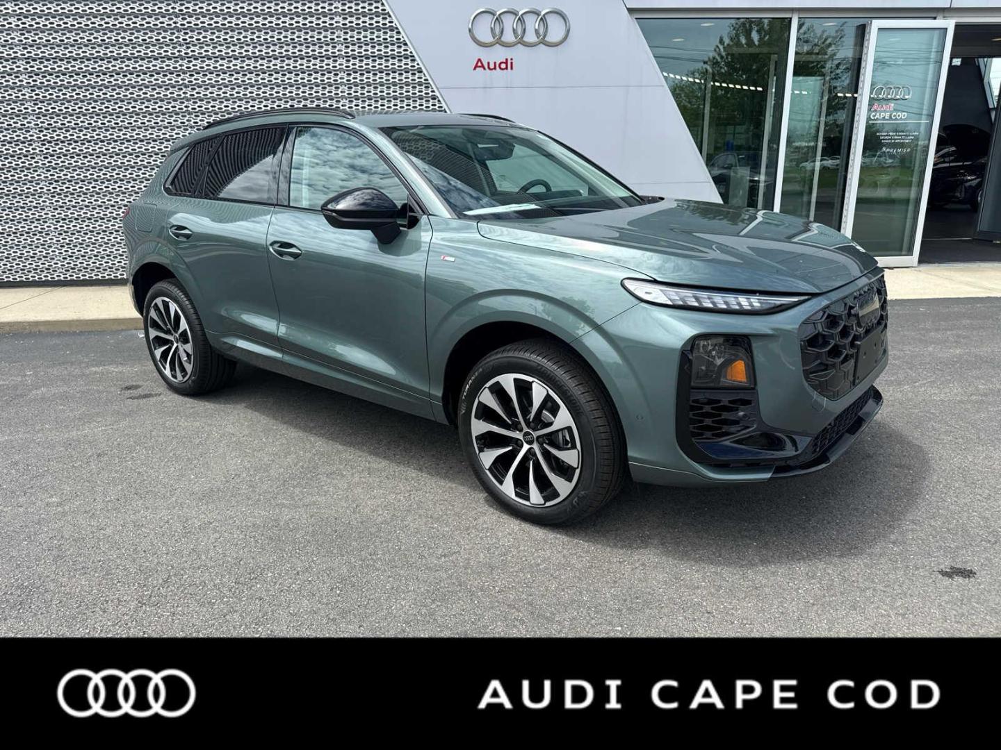 2026 Audi Q3 S line quattro's photo