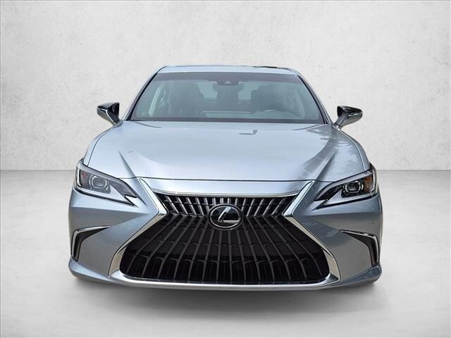 2025 Lexus ES 300h