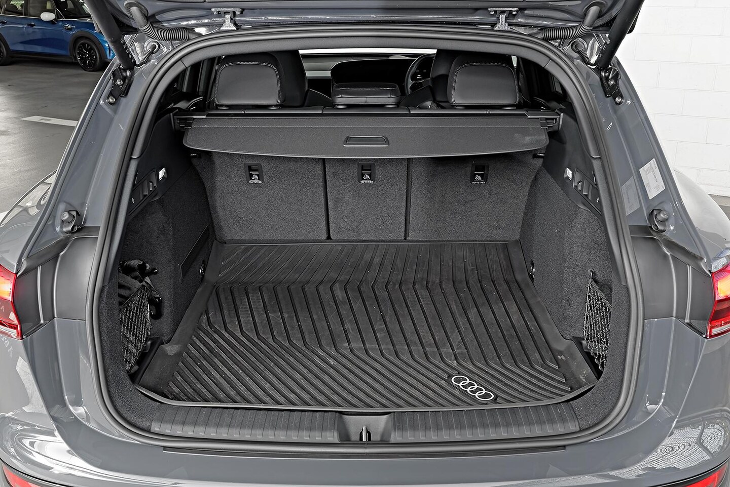 Image about Audi Q6 SUV e-tron e-tron quattro