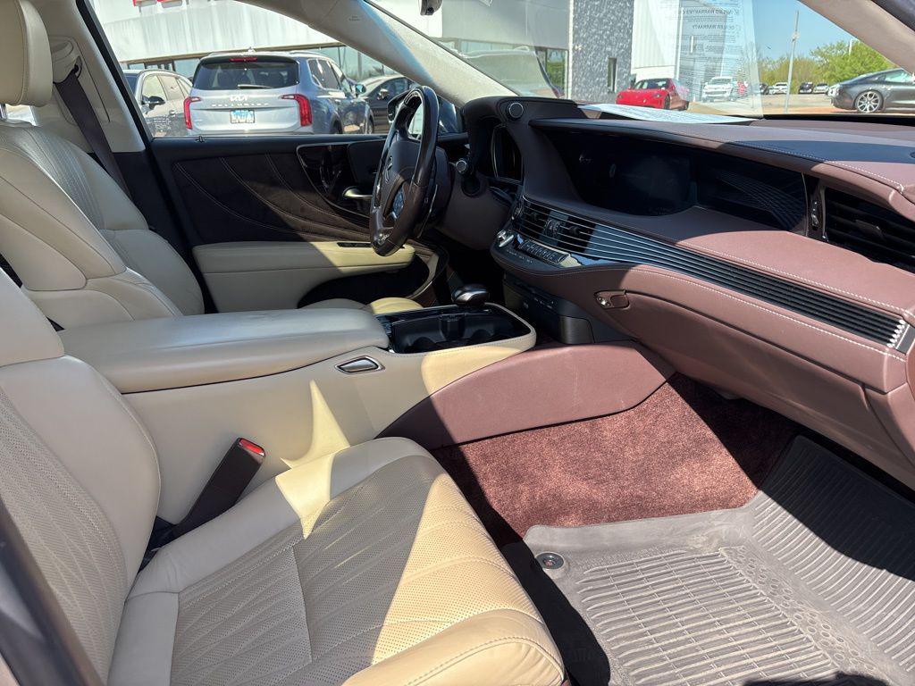 2019 Lexus LS Base - Photo 11