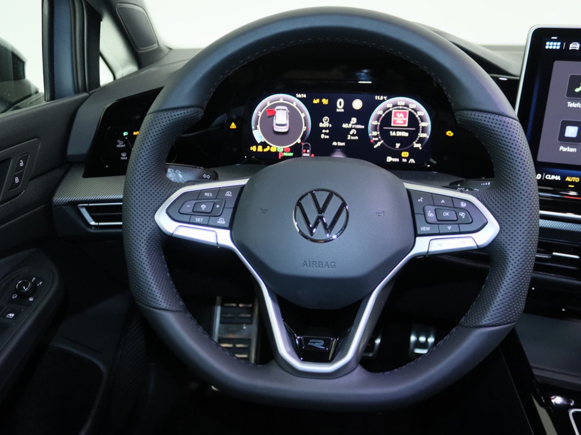 Volkswagen Golf R-Line