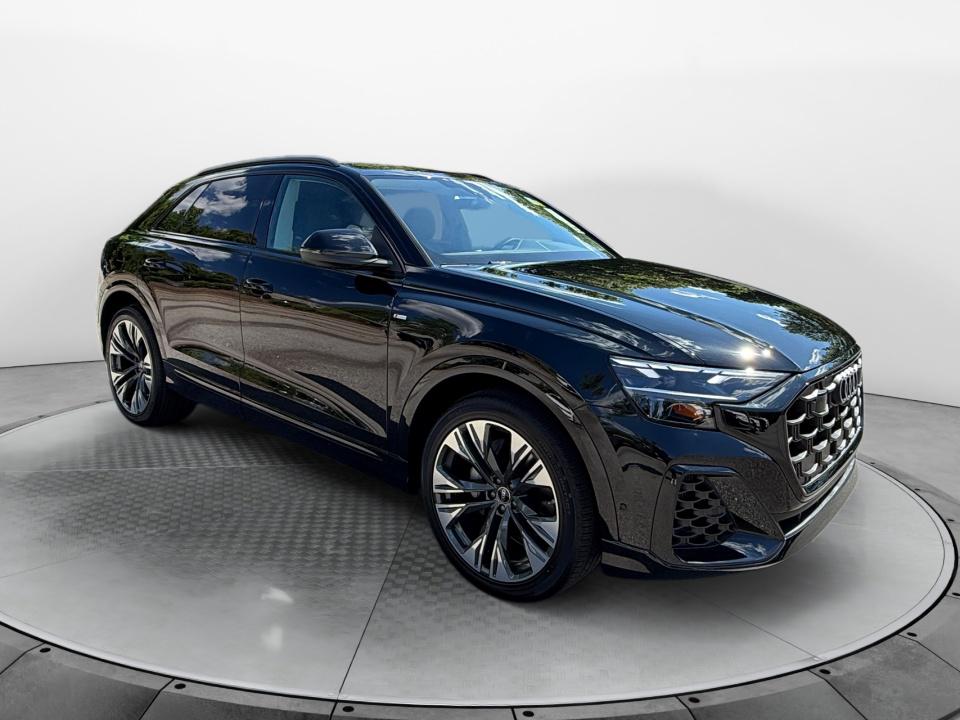 2026 Audi Q8 55 Premium Plus quattro Tiptonic's photo
