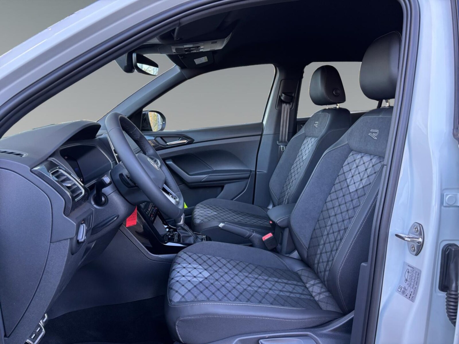 Volkswagen T-Cross – Bild 6