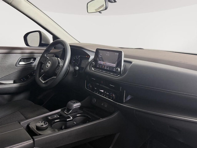 2021 Nissan Rogue SV - Photo 10