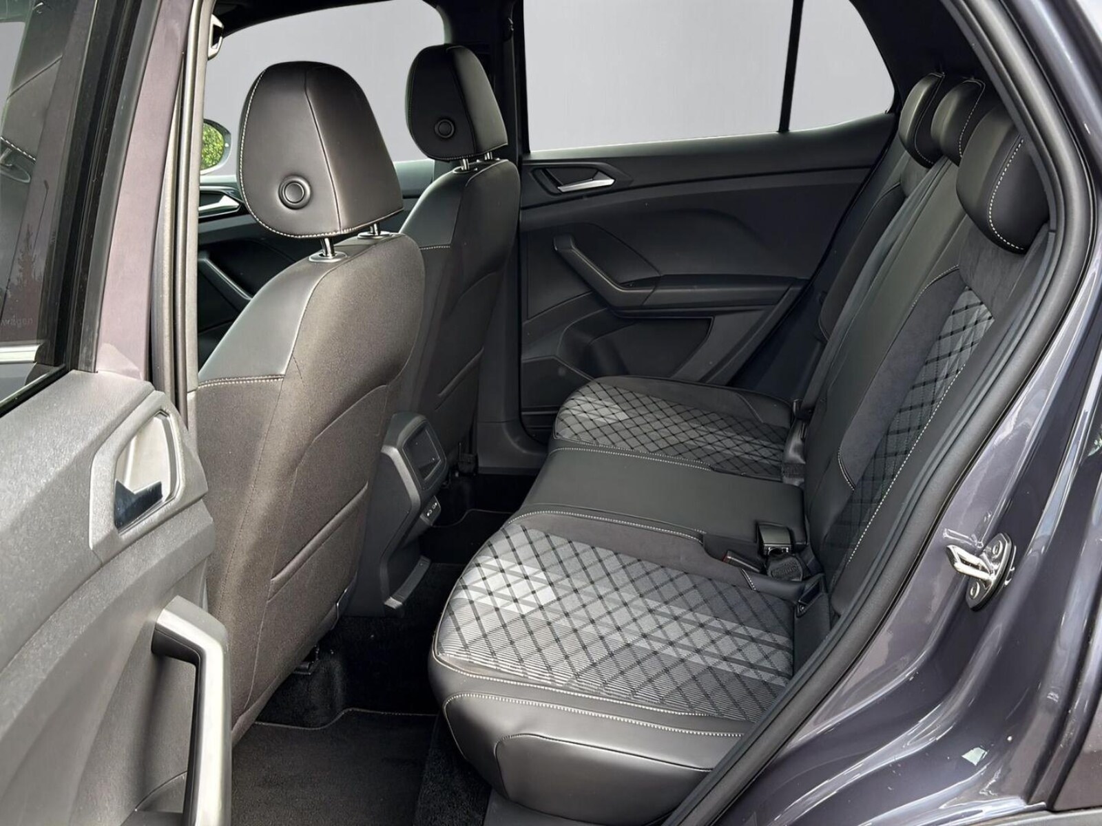 Volkswagen T-Cross – Bild 10