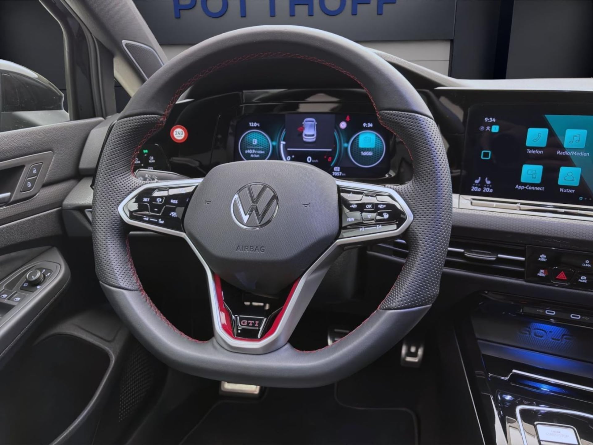 Volkswagen Golf GTI