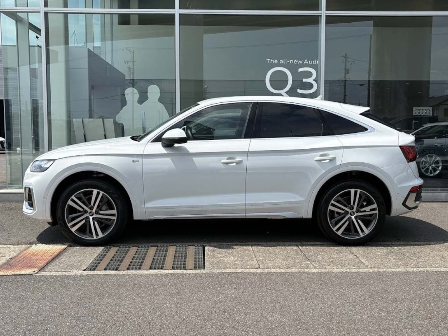 Audi Q5 Sportback 40 TDI quattro S line 150(204) kW(PS) S tronic for more details contact your dealer