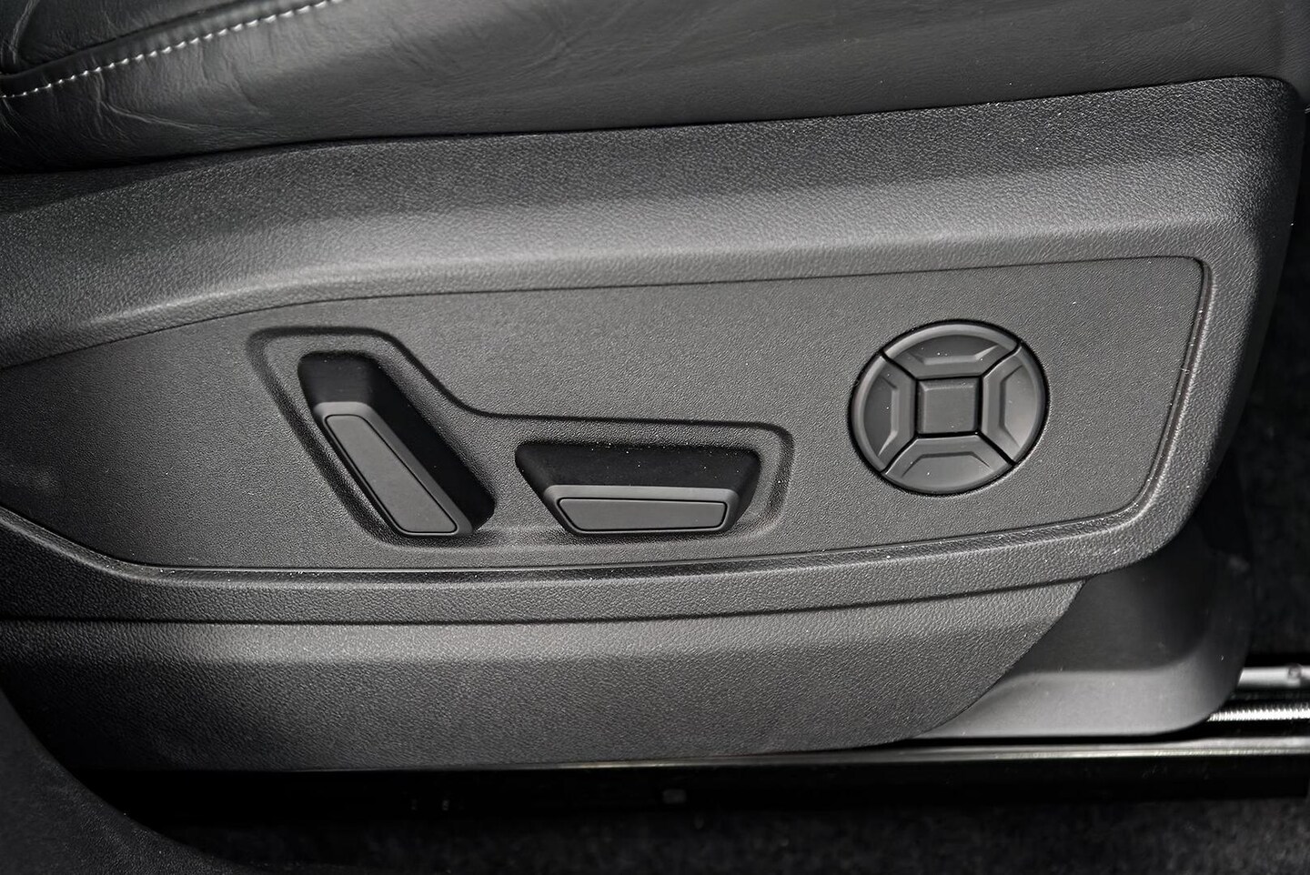 Image about Audi Q5 SUV TFSI 150 kW
