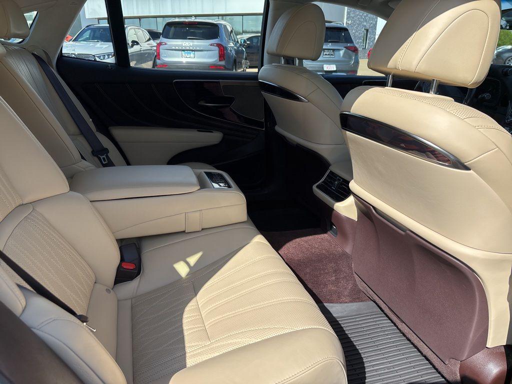 2019 Lexus LS Base - Photo 13