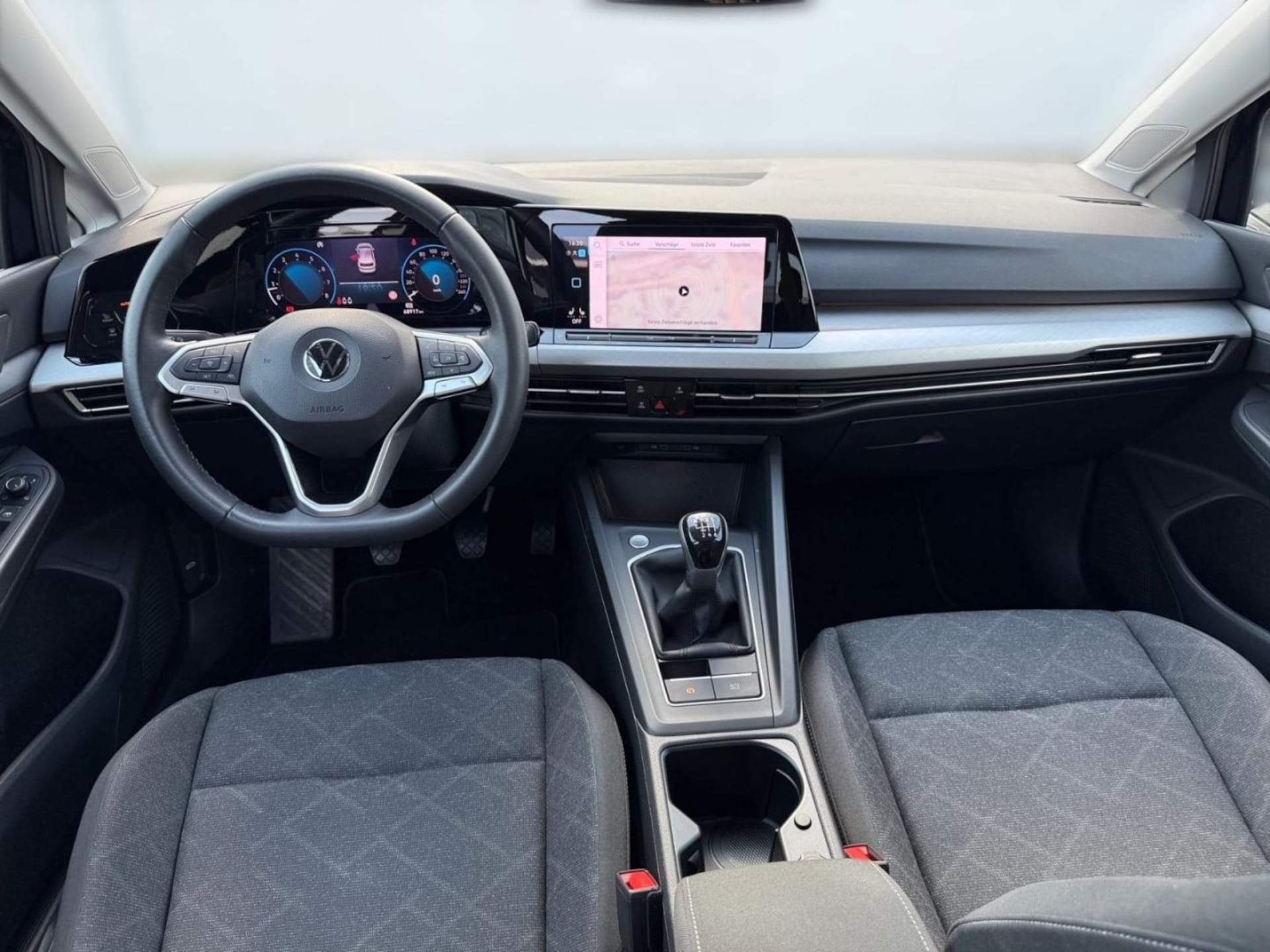 Volkswagen Golf Life