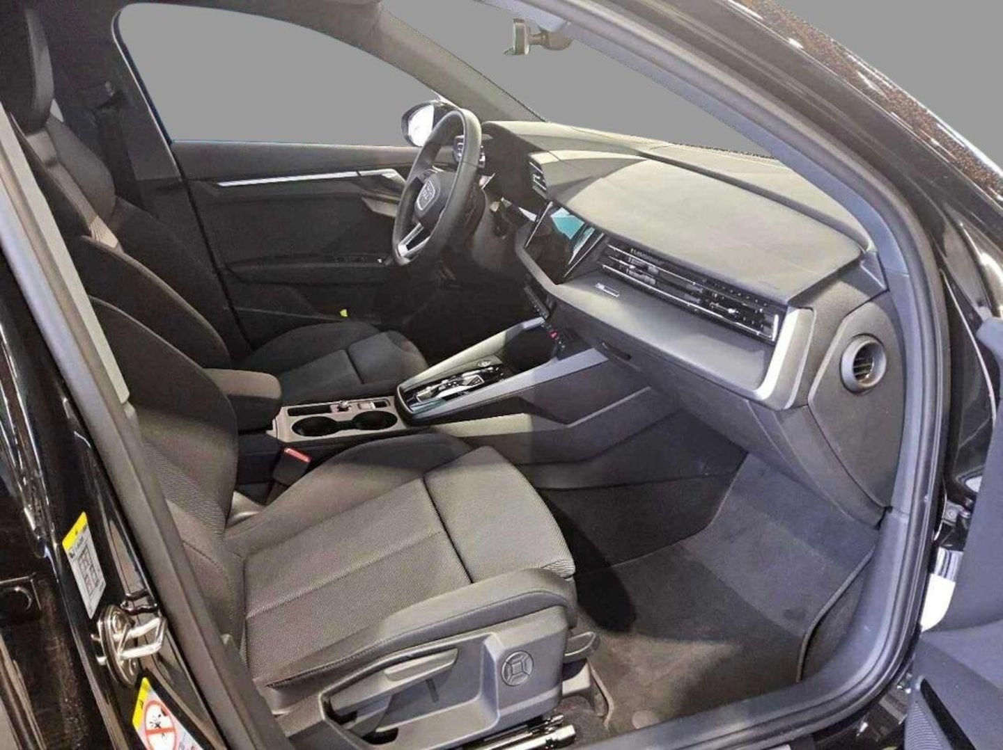 Bild über Audi A3 Sportback S line 35 TFSI S tronic - für weitere Informationen kontaktieren Sie den Audi Partner