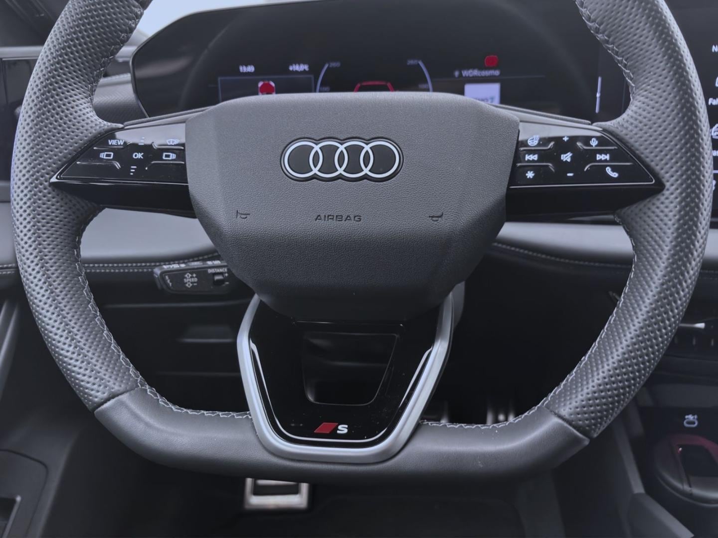 Bild über Audi A6 Avant e-tron e-tron - für weitere Informationen kontaktieren Sie den Audi Partner