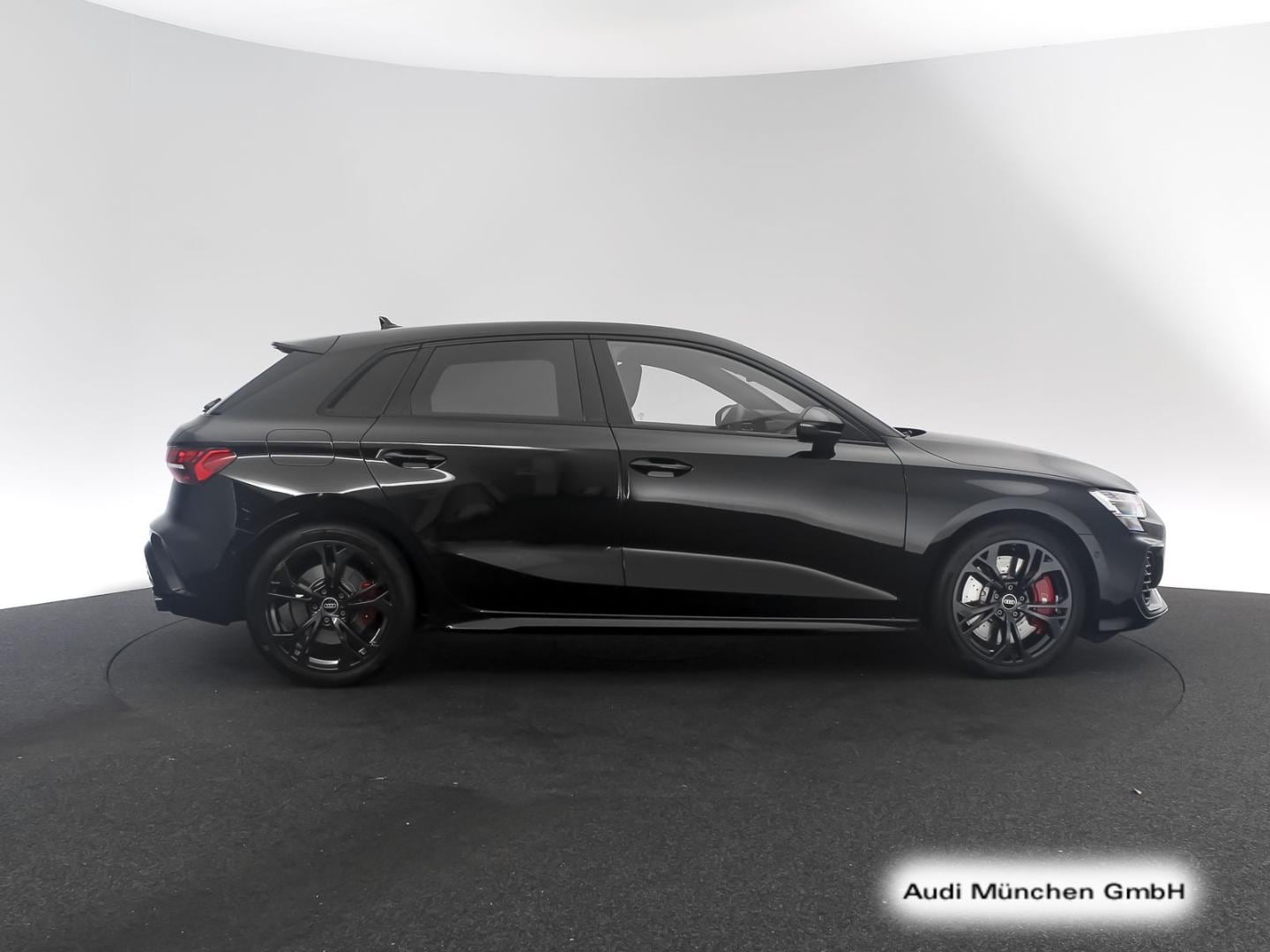 Bild über Audi S3 Sportback TFSI quattro S tronic - für weitere Informationen kontaktieren Sie den Audi Partner