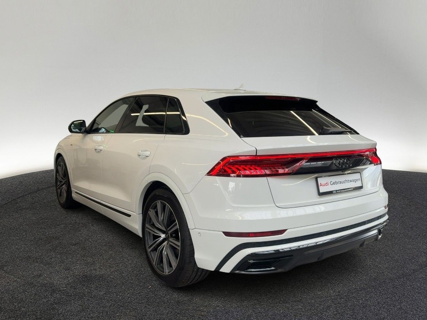 Bild über Audi Q8 50 TDI quattro tiptronic - für weitere Informationen kontaktieren Sie den Audi Partner
