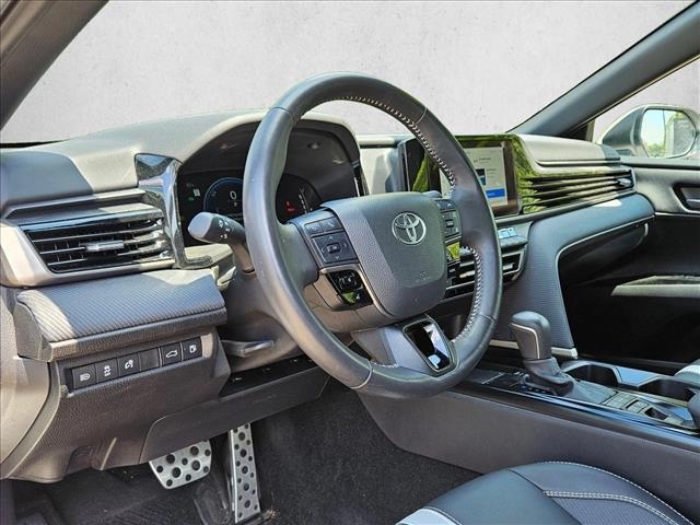 2025 Toyota Camry SE - Photo 9