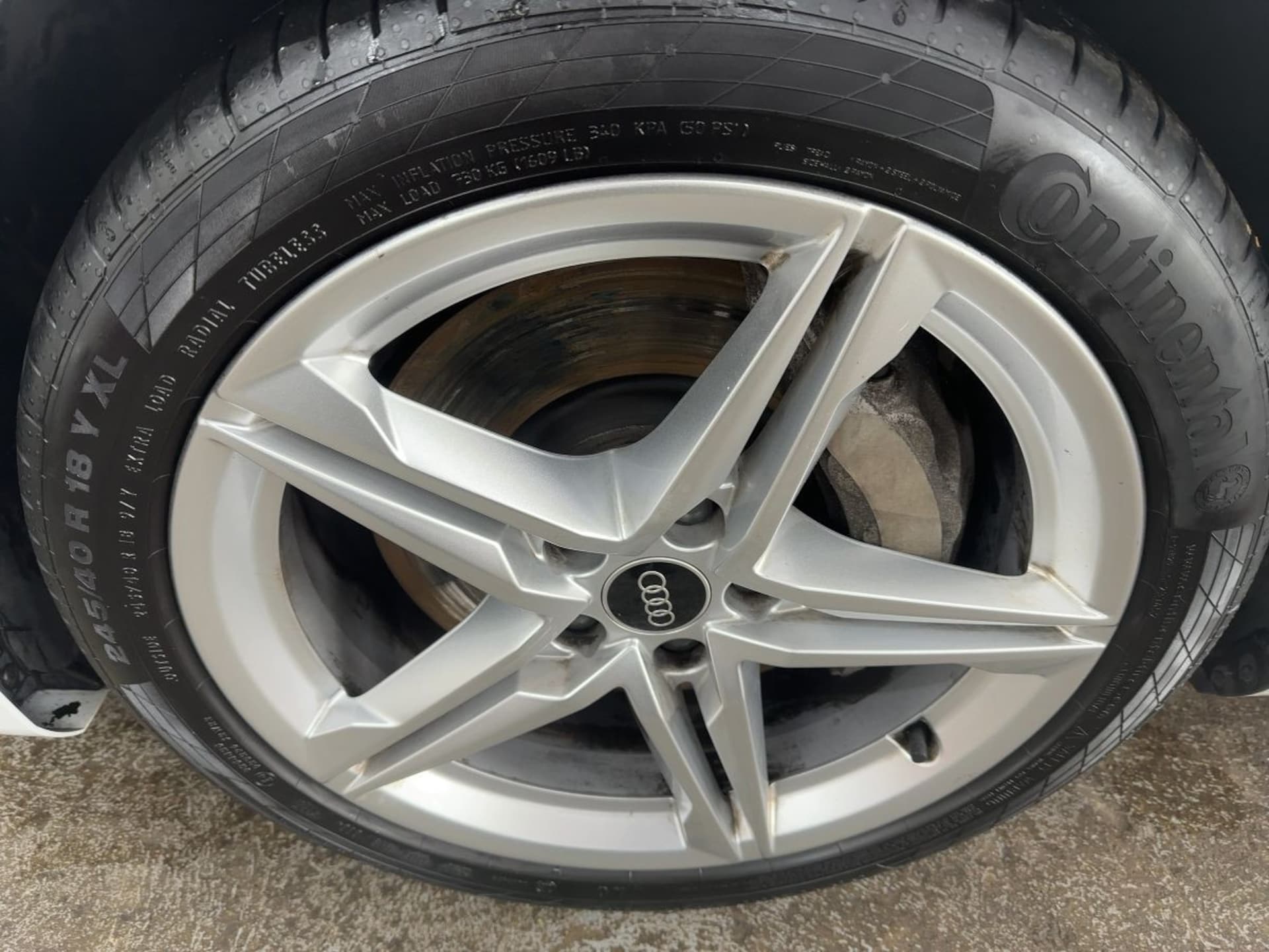 Audi A4 Avant S line